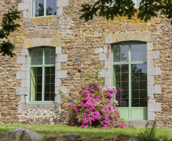 fenetre aluminium vert Rénovation des huisseries à Houdan dans les Yvelines